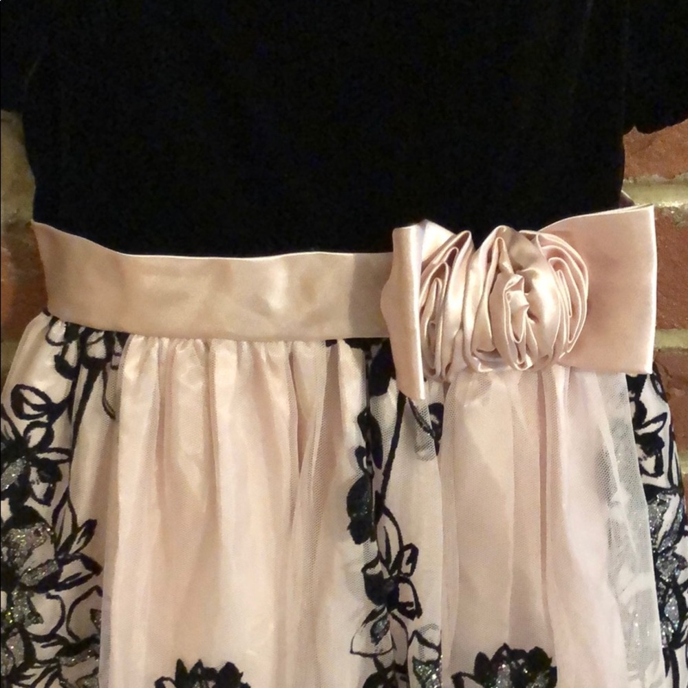 Dress - Picture 3 of 7